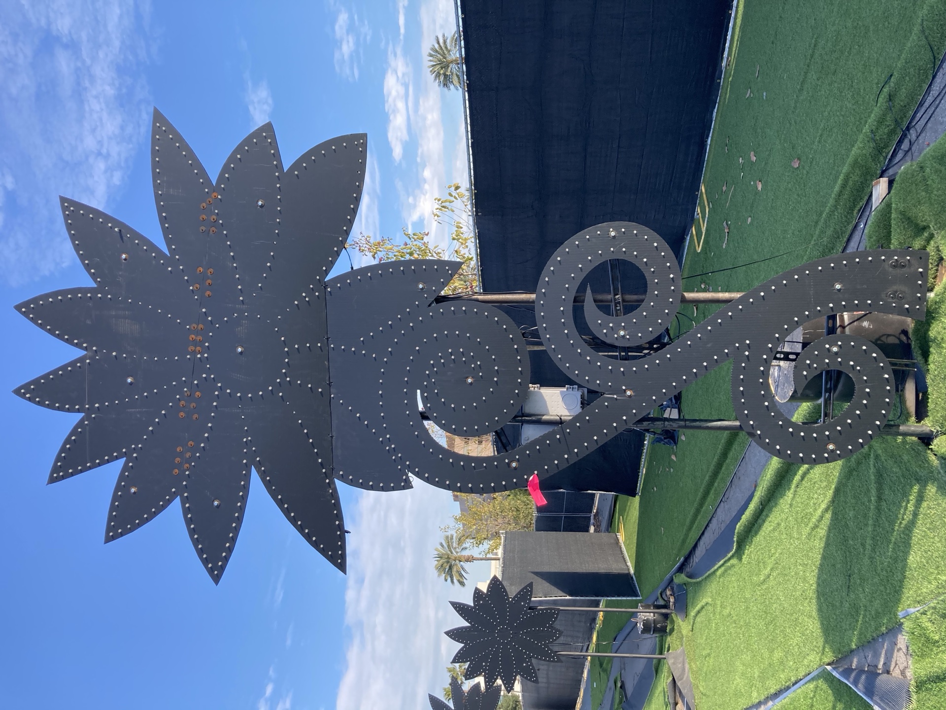 EDC Daisy (Large) for Insomniac Events · EDC Zone